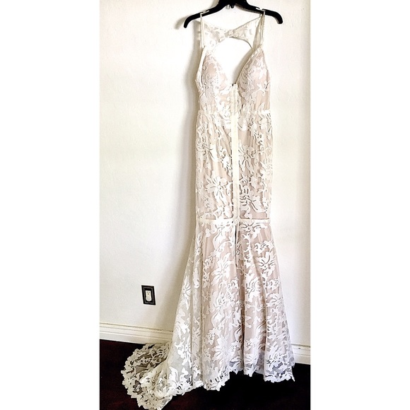 Victoria Kyriakides ARIA Floral Sequin Lace Gown 8 - Picture 3 of 7